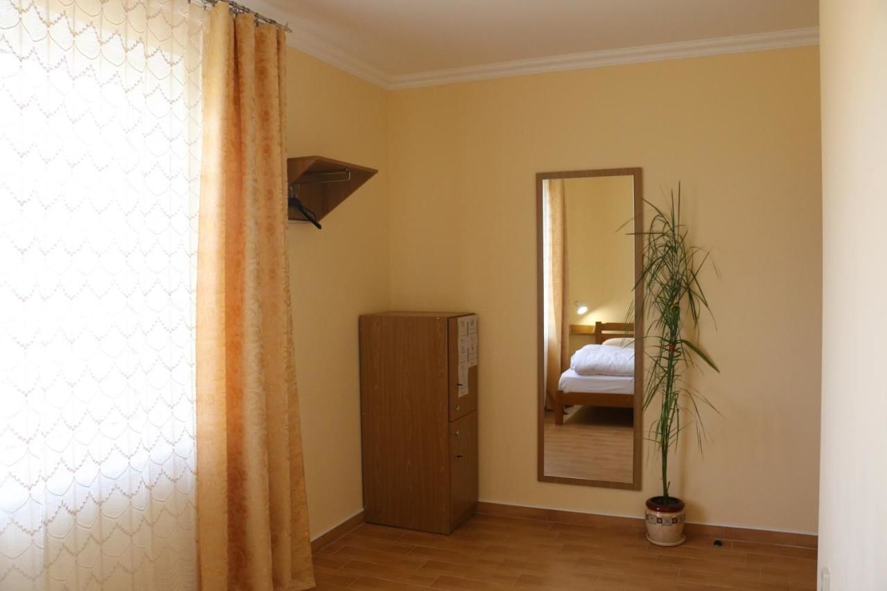 Хостелы Sweet Home Hostel / Guest House Черновцы