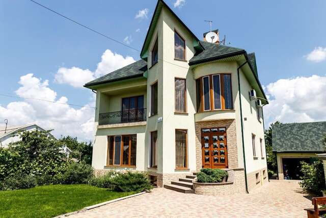 Хостелы Sweet Home Hostel / Guest House Черновцы-3