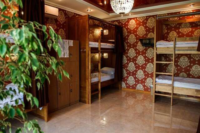 Хостелы Sweet Home Hostel / Guest House Черновцы-13