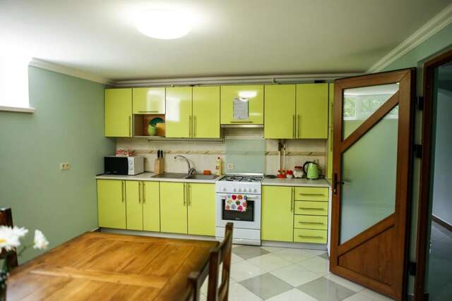 Хостелы Sweet Home Hostel / Guest House Черновцы-19