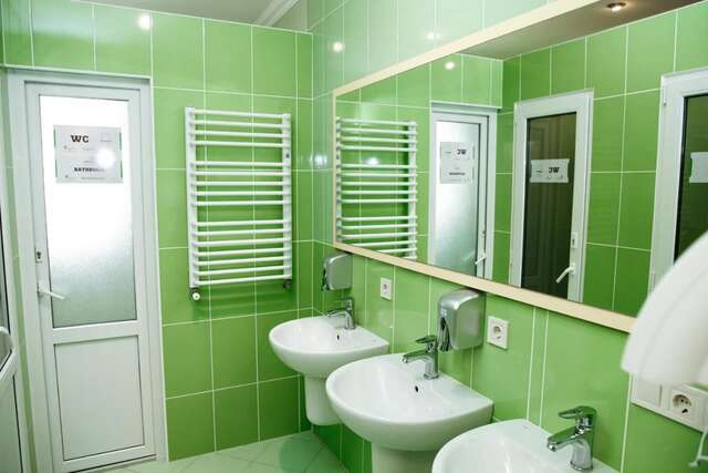 Хостелы Sweet Home Hostel / Guest House Черновцы-20
