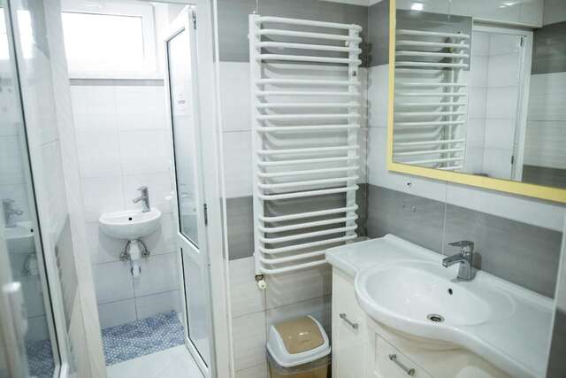 Хостелы Sweet Home Hostel / Guest House Черновцы-40